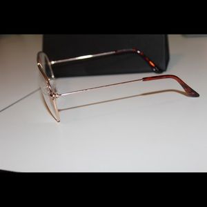 Accessories - Glasses Accessories - Glasses